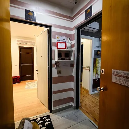Spazioso In Centro Fino A 8 Posti 公寓 阿尔巴