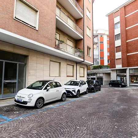 公寓 Spazioso In Centro Fino A 8 Posti 阿尔巴