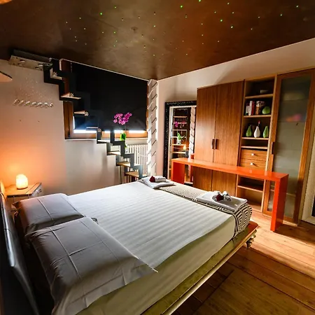 Spazioso In Centro Fino A 8 Posti 阿尔巴