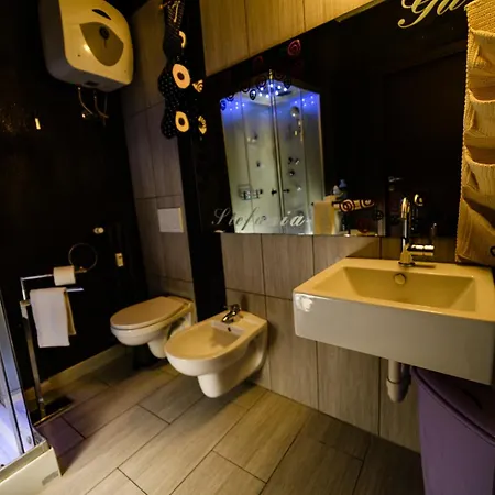 Apartment Spazioso In Centro Fino A 8 Posti Alba (Piedmont)