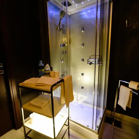 Apartment Spazioso In Centro Fino A 8 Posti *