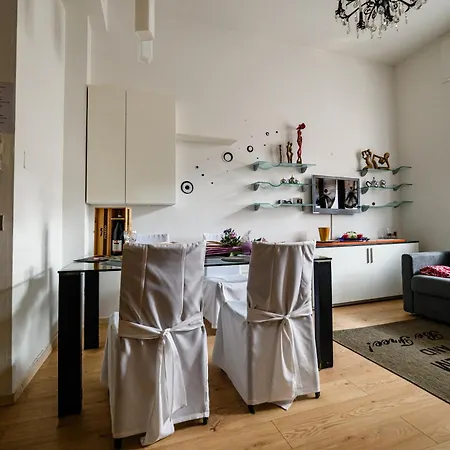 Apartment Spazioso In Centro Fino A 8 Posti